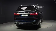 2022 BMW X7 M50i 6STR, чёрный — фото 4