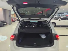 2023 Volkswagen Tiguan 2.0 TDI Prestige, белый — фото 8