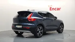 2021 Volvo XC40 B4 Inscription, синий — фото 2