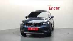 2021 Volvo XC40 B4 Inscription, синий — фото 3