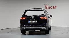 2023 Volkswagen Tiguan 2.0 TDI Prestige, чёрный — фото 4