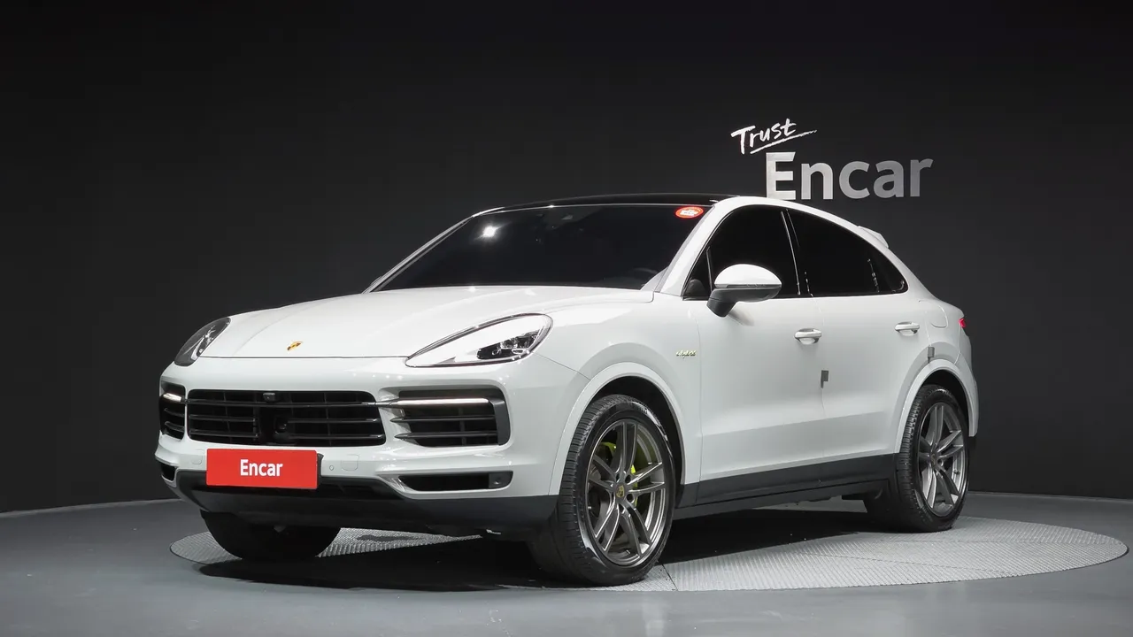 2023 Porsche Cayenne 3.0 E-Hybrid Coupe