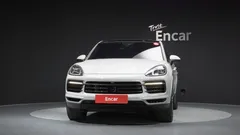 2023 Porsche Cayenne 3.0 E-Hybrid Coupe, серо-серебристый — фото 3