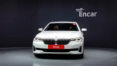 2021 BMW 5-Series 520i Luxury, белый — фото 3