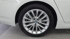 2021 BMW 5-Series 520i Luxury, белый — фото 5