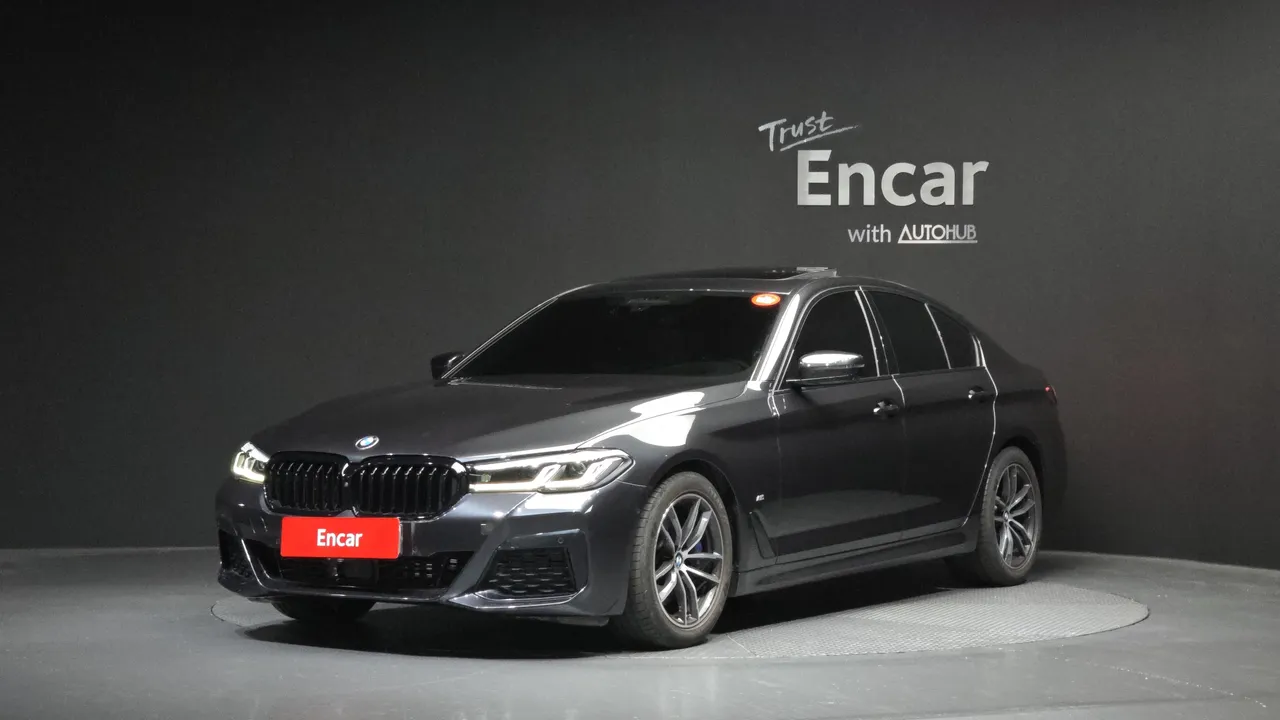 2023 BMW 5-Series 520i M Sport