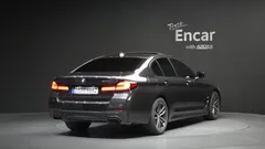 2023 BMW 5-Series 520i M Sport — фото 2