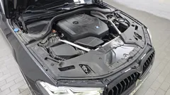 2023 BMW 5-Series 520i M Sport — фото 6