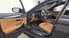 2023 BMW 5-Series 520i M Sport — фото 10