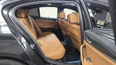 2023 BMW 5-Series 520i M Sport — фото 16
