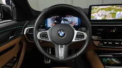 2023 BMW 5-Series 520i M Sport — фото 17