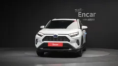 2023 Toyota RAV4 2.5 2WD Hybrid XLE, белый — фото 3