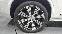 2022 Volvo XC90 T8 Ultimate Bright Hybrid, белый — фото 5
