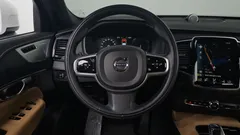 2022 Volvo XC90 T8 Ultimate Bright Hybrid, белый — фото 13