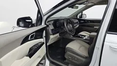 2023 Kia Carnival Gasoline 9-Seater Hi-Limousine — фото 10