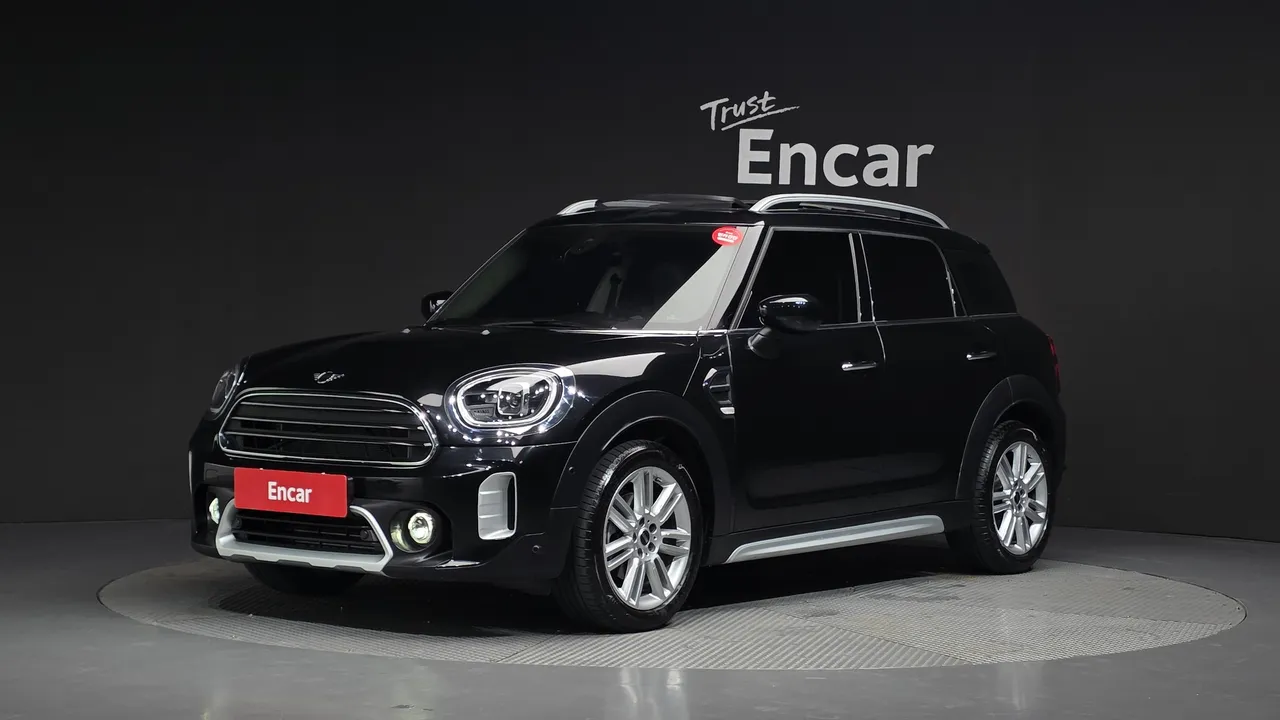 2023 Mini Countryman Classic Plus Launch Pack