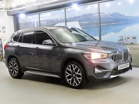 2022 BMW X1 xDrive 20i xLine