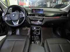2022 BMW X1 xDrive 20i xLine, серый — фото 10