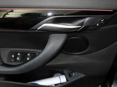 2022 BMW X1 xDrive 20i xLine, серый — фото 13