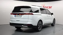 2023 Kia Carnival Diesel 7-Seater Outdoor — фото 2