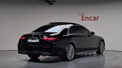 2023 Mercedes-Benz S-Class S500L 4MATIC, чёрный — фото 2