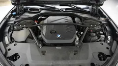 2023 BMW 7-Series 740d xDrive Design Pure Excellence, серый — фото 6