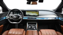 2023 BMW 7-Series 740d xDrive Design Pure Excellence, серый — фото 7