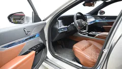 2023 BMW 7-Series 740d xDrive Design Pure Excellence, серый — фото 15