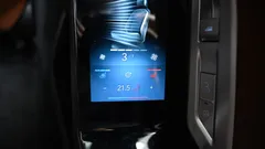 2023 BMW 7-Series 740d xDrive Design Pure Excellence, серый — фото 20