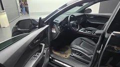 2022 Audi Q8 45 TDI Quattro Premium, чёрный — фото 10