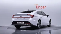 2022 Hyundai Sonata 2.0 — фото 2