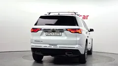 2023 ChevroletGMDaewoo Traverse 3.6 AWD Hi Country, белый — фото 4