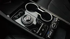 2024 Kia K5 2.0, белый — фото 9