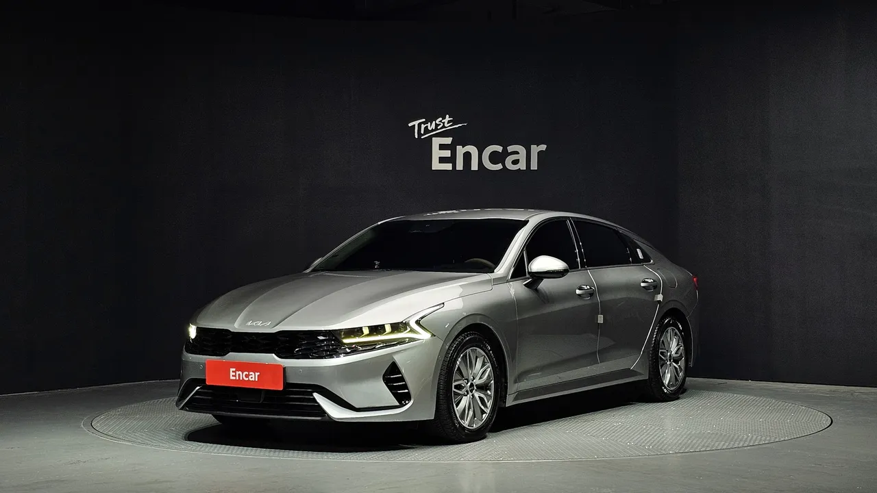2023 Kia K5 Signature