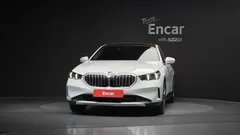 2024 BMW 5-Series 530i xDrive, белый — фото 3