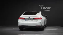 2024 BMW 5-Series 530i xDrive, белый — фото 4