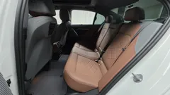 2024 BMW 5-Series 530i xDrive, белый — фото 12