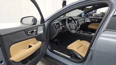 2022 Volvo V60 B5 Pro AWD — фото 10