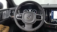 2022 Volvo V60 B5 Pro AWD — фото 13