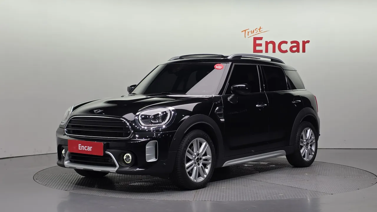 2023 Mini Countryman Classic Plus Launch Pack