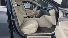 2022 Genesis G70 Gasoline 2.0T 2WD, 담녹색 — фото 15