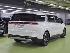 2023 Kia Carnival Gasoline 9-Seater Prestige — фото 3