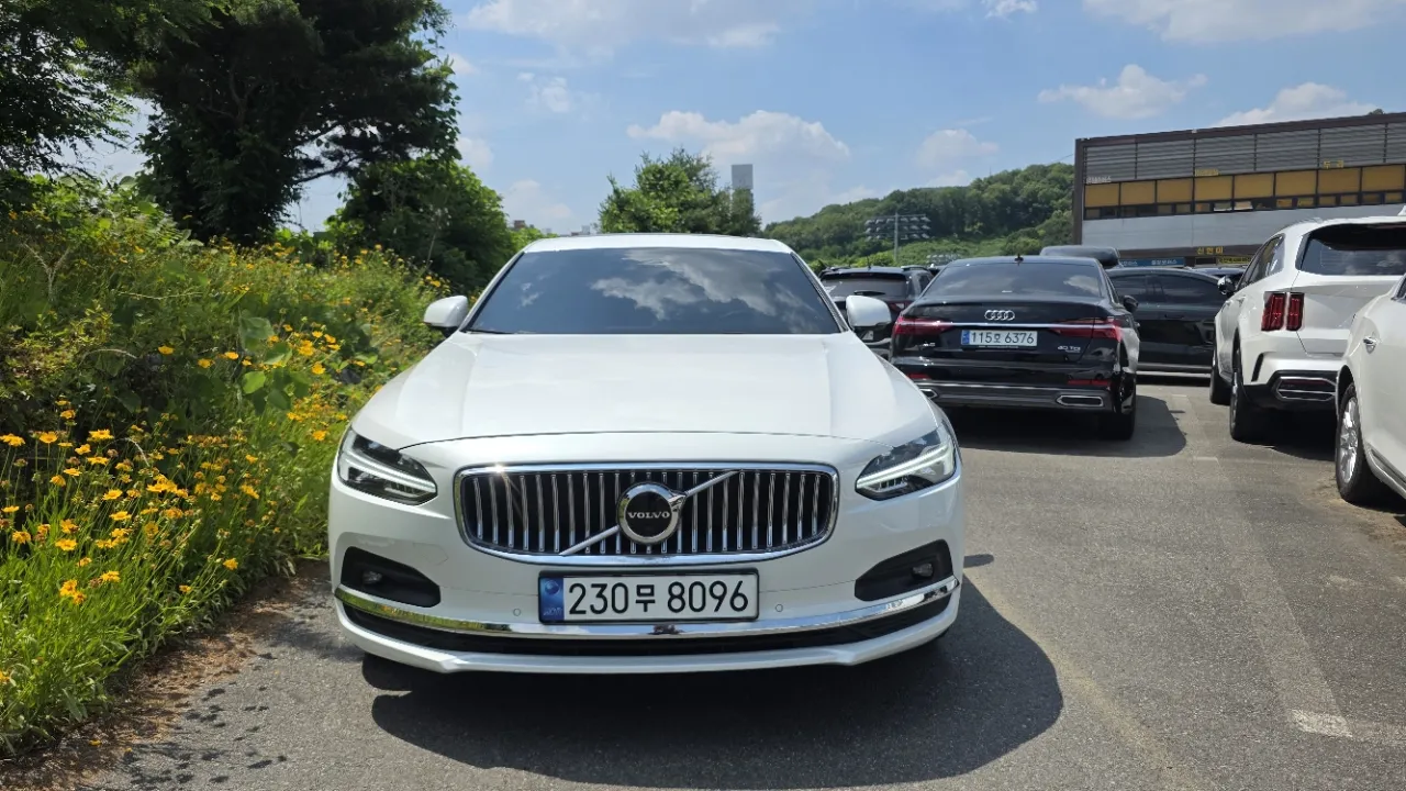 2023 Volvo S90 B5 Ultimate Bright