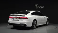 2022 Audi A7 55 TFSI Quattro Premium, белый — фото 2