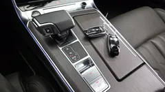 2022 Audi A7 55 TFSI Quattro Premium, белый — фото 9