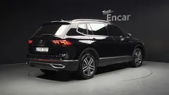 2023 Volkswagen Tiguan 2.0 TSI Prestige — фото 2