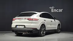 2022 Porsche Cayenne 3.0 E-Hybrid Coupe — фото 2
