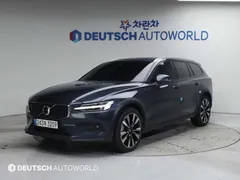 2023 Volvo V60 B5 Ultimate AWD — фото 1