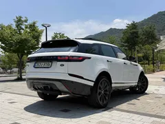 2021 Land Rover Range Rover Velar 2.0 P250 R-Dynamic SE, белый — фото 2