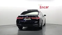 2021 BMW 7-Series 740Li xDrive M Sport Package — фото 4